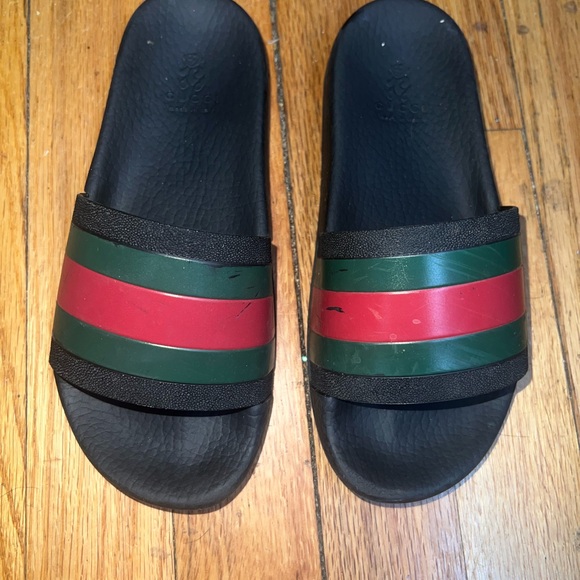 Kid Gucci Black Slide Sandals with Red and Green Stripes Size 2